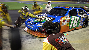 Janet Biggs, Duet: M&M NASCAR Car Pitting